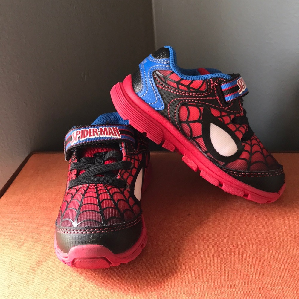 Spider-Man Sneakers, eyes light up— Barely Used